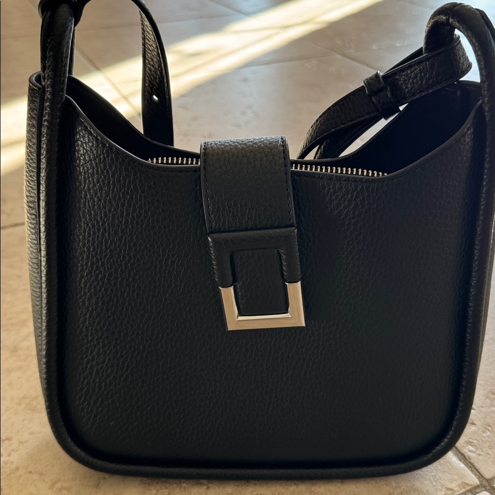 Stylish Black Shoulder Bag with Buckle